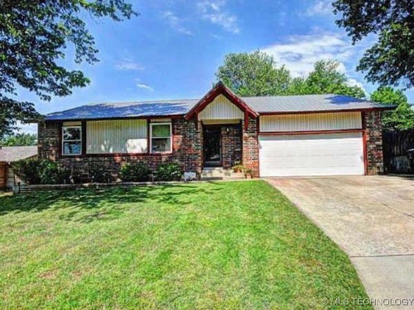635 S Maywood Drive, Claremore, OK 74017