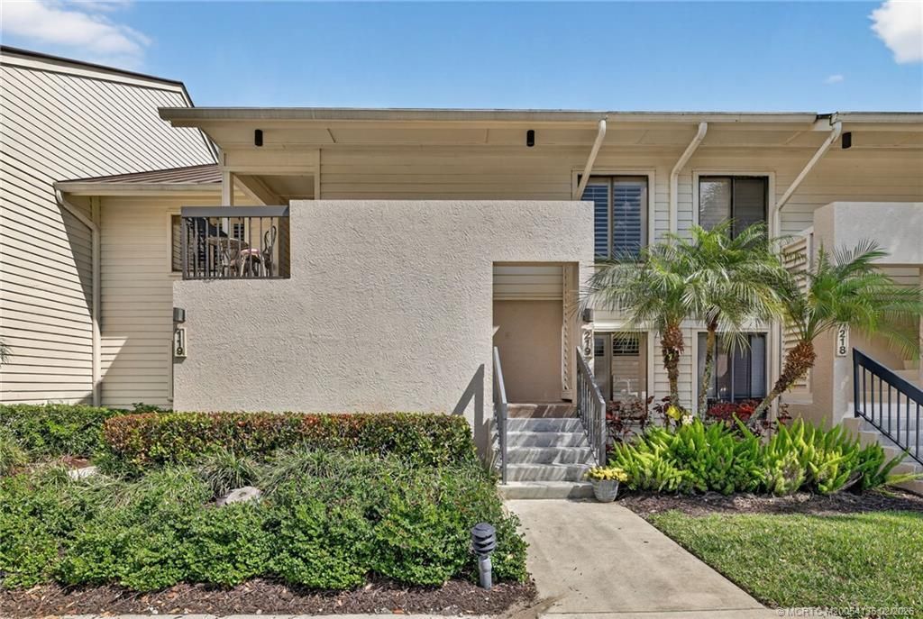 6433 SE Brandywine Court, Unit 219, Stuart, FL 34997 Photo