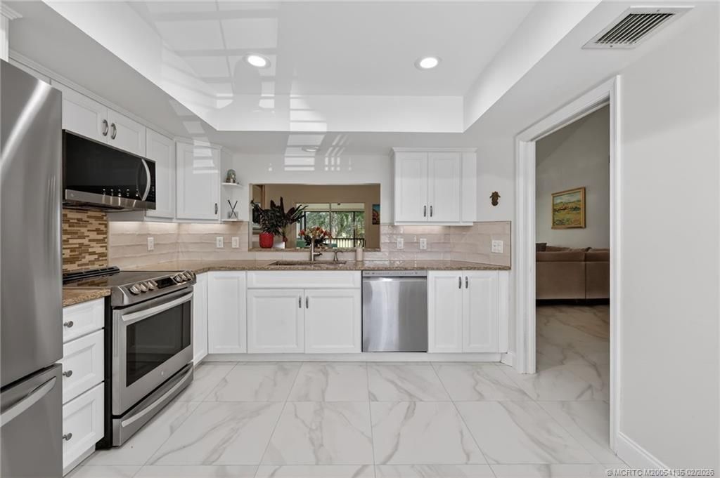 6433 SE Brandywine Court, Unit 219, Stuart, FL 34997 Photo