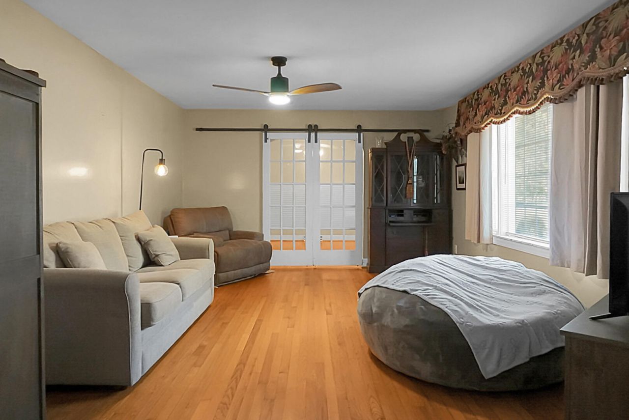 104 Garden Hill Road Photo 4