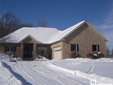 7 Nance, Fredonia, NY 14063