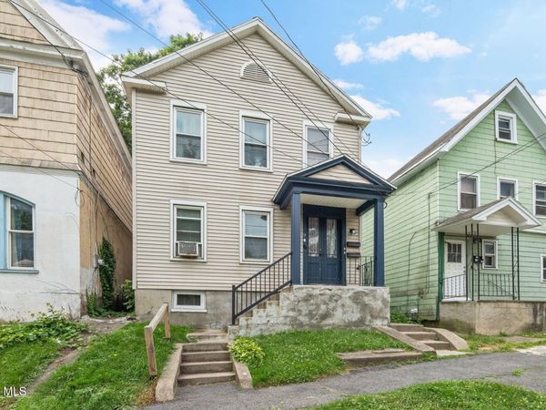 9 Jackson Place, Schenectady, NY 12308