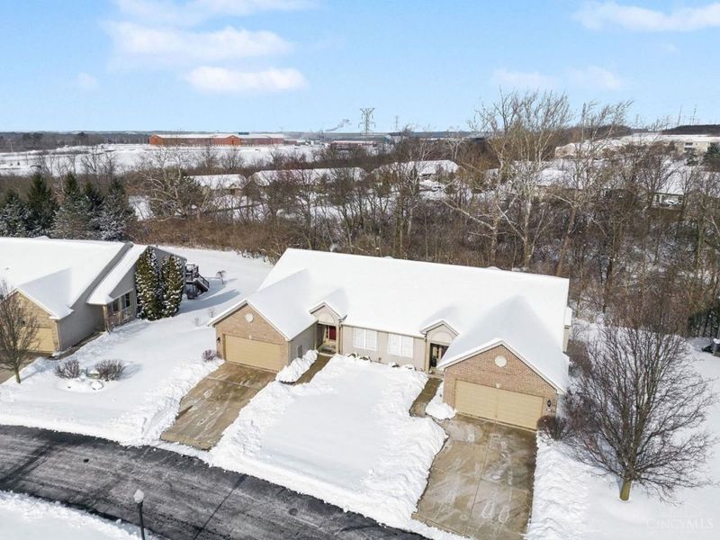 220 Gatehouse Court, Monroe, OH 45050 Photo 2