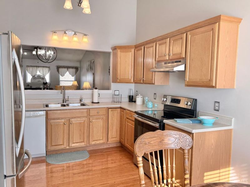 220 Gatehouse Court, Monroe, OH 45050 Photo 8