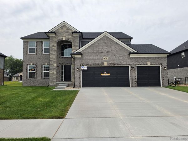 24092 Sawgrass Drive, Macomb Township, Mi 48042
