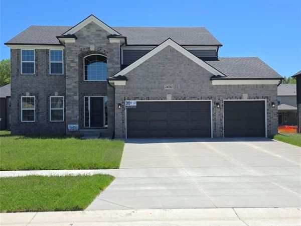 24092 Sawgrass Drive, Macomb Township, Mi 48042