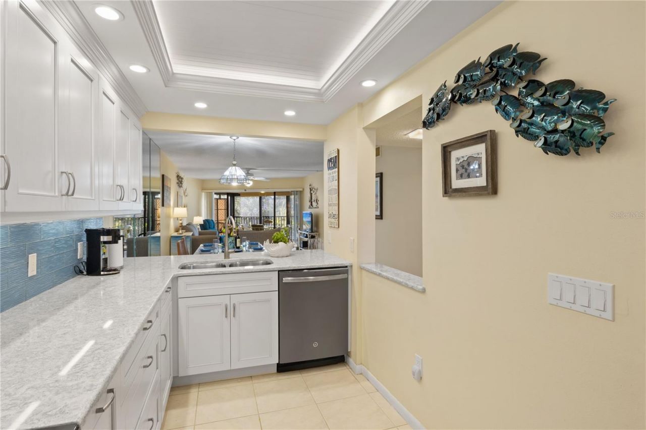 5608 Gulf Drive, Unit 104, Holmes Beach, FL 34217 Photo