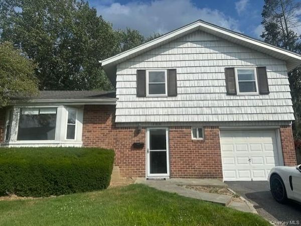 103 Wayne Street , Jericho, NY 11753