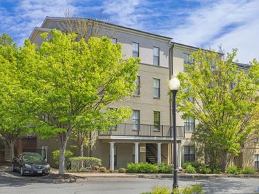 745 WALKER SQ, Unit 3B, CHARLOTTESVILLE, VA 22903