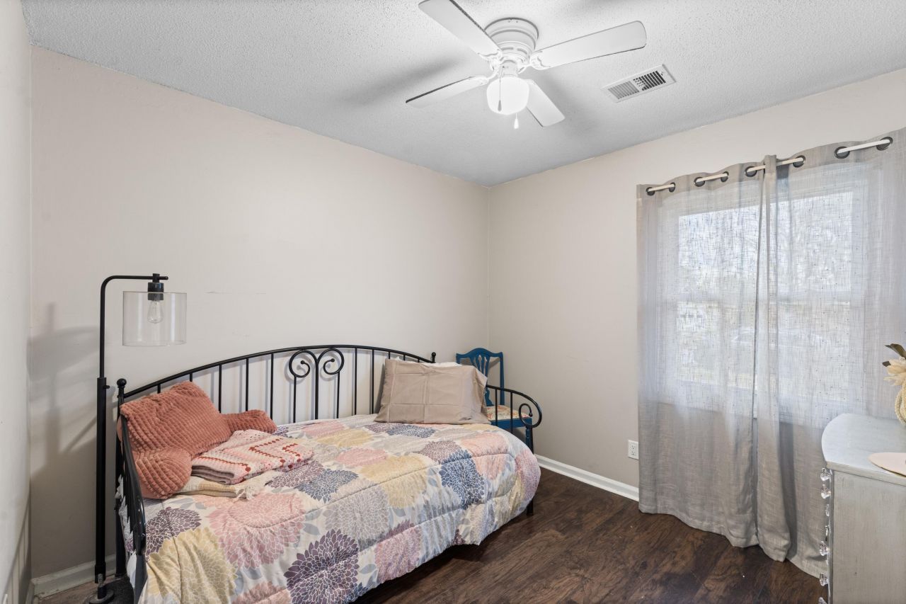 115 Kathryn Drive Photo 14