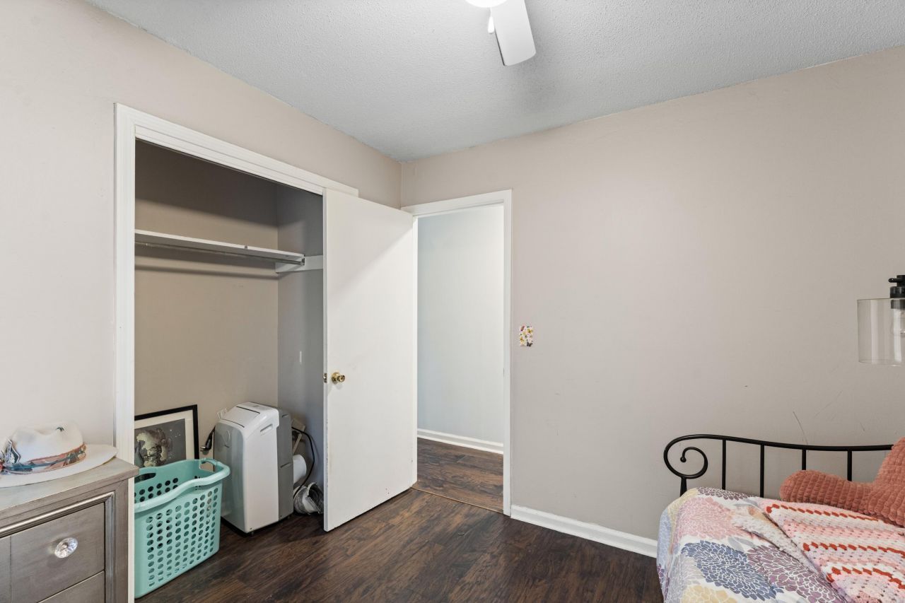 115 Kathryn Drive Photo 15