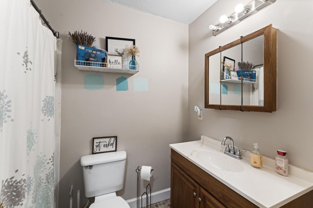 115 Kathryn Drive Photo 17