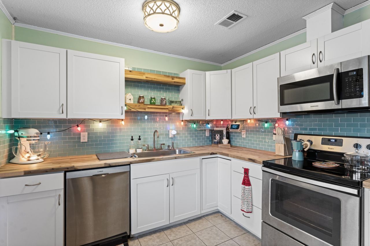 115 Kathryn Drive Photo 7