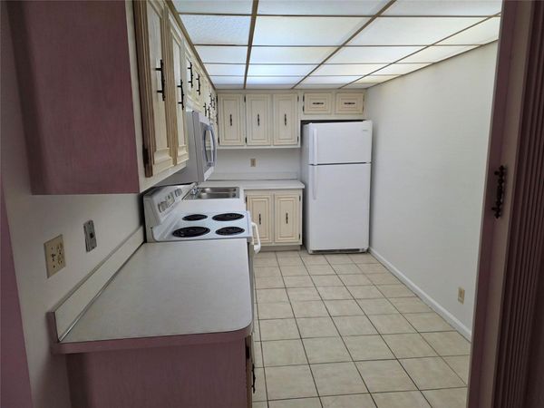 959 SE 2nd Avenue, Unit 204, Deerfield Beach, FL 33441