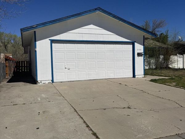 208 E Hampton Drive, Carson City, NV 89706