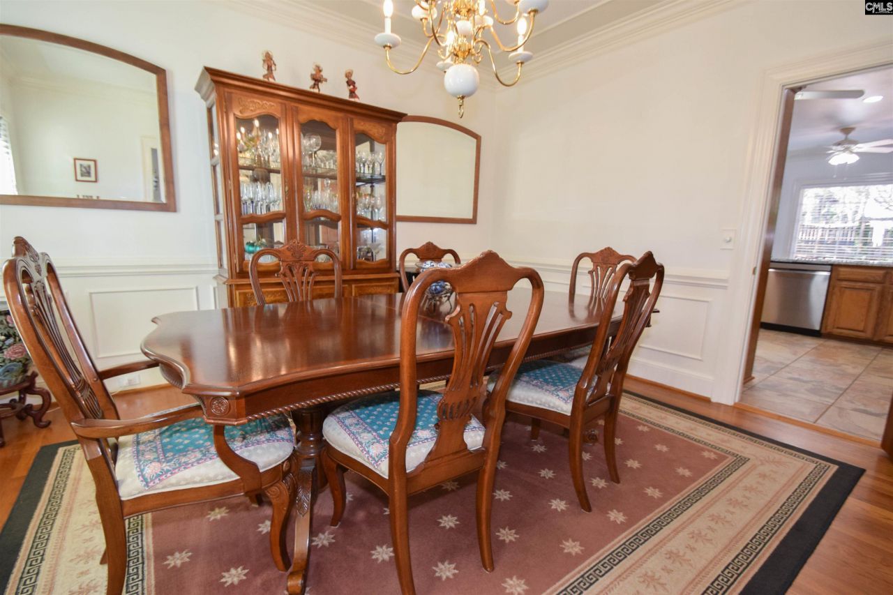 209 Doulton Way Photo 13