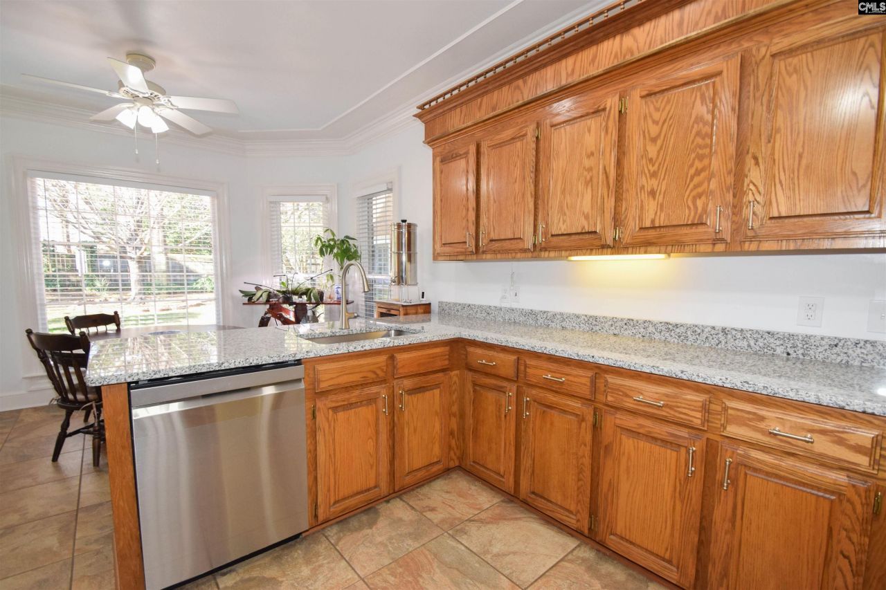 209 Doulton Way Photo 25