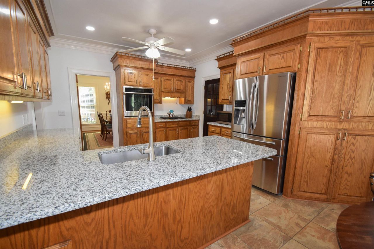 209 Doulton Way Photo 26