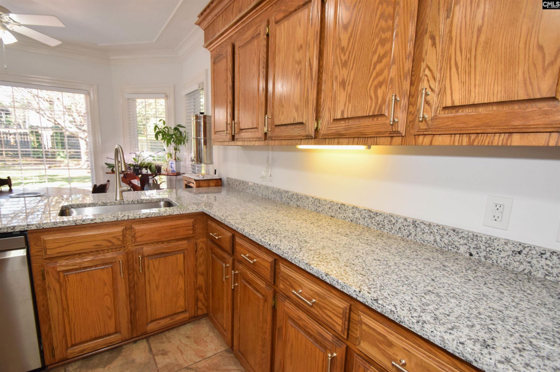 209 Doulton Way Photo 27