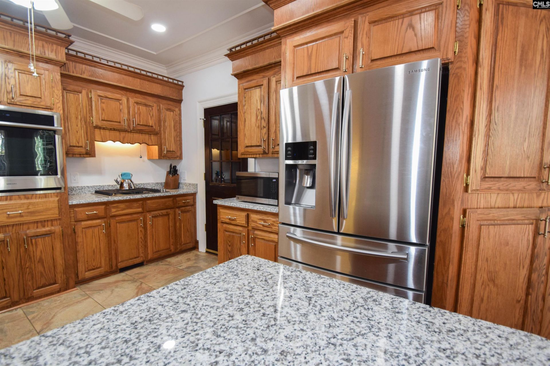 209 Doulton Way Photo 30