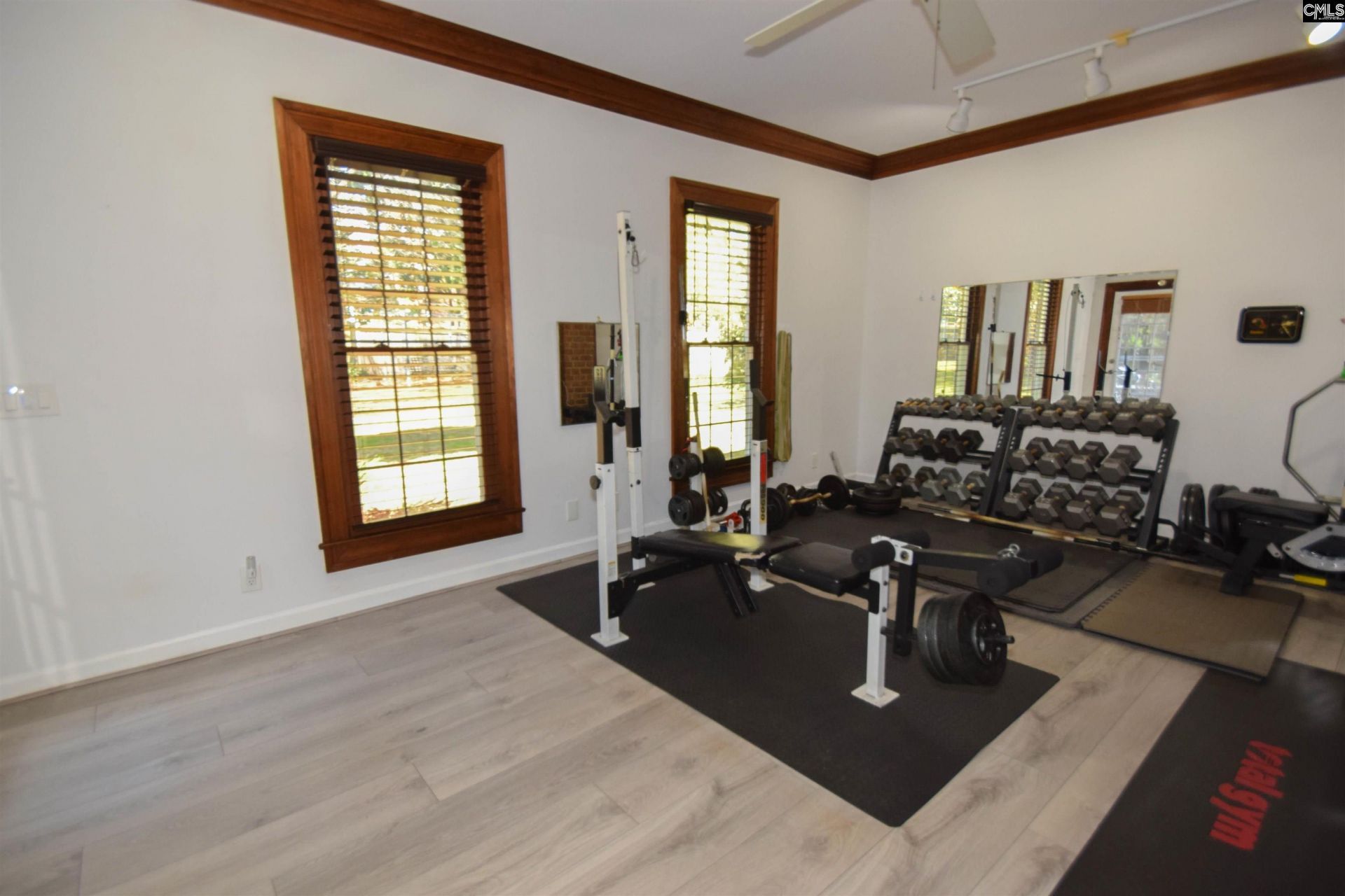 209 Doulton Way Photo 33