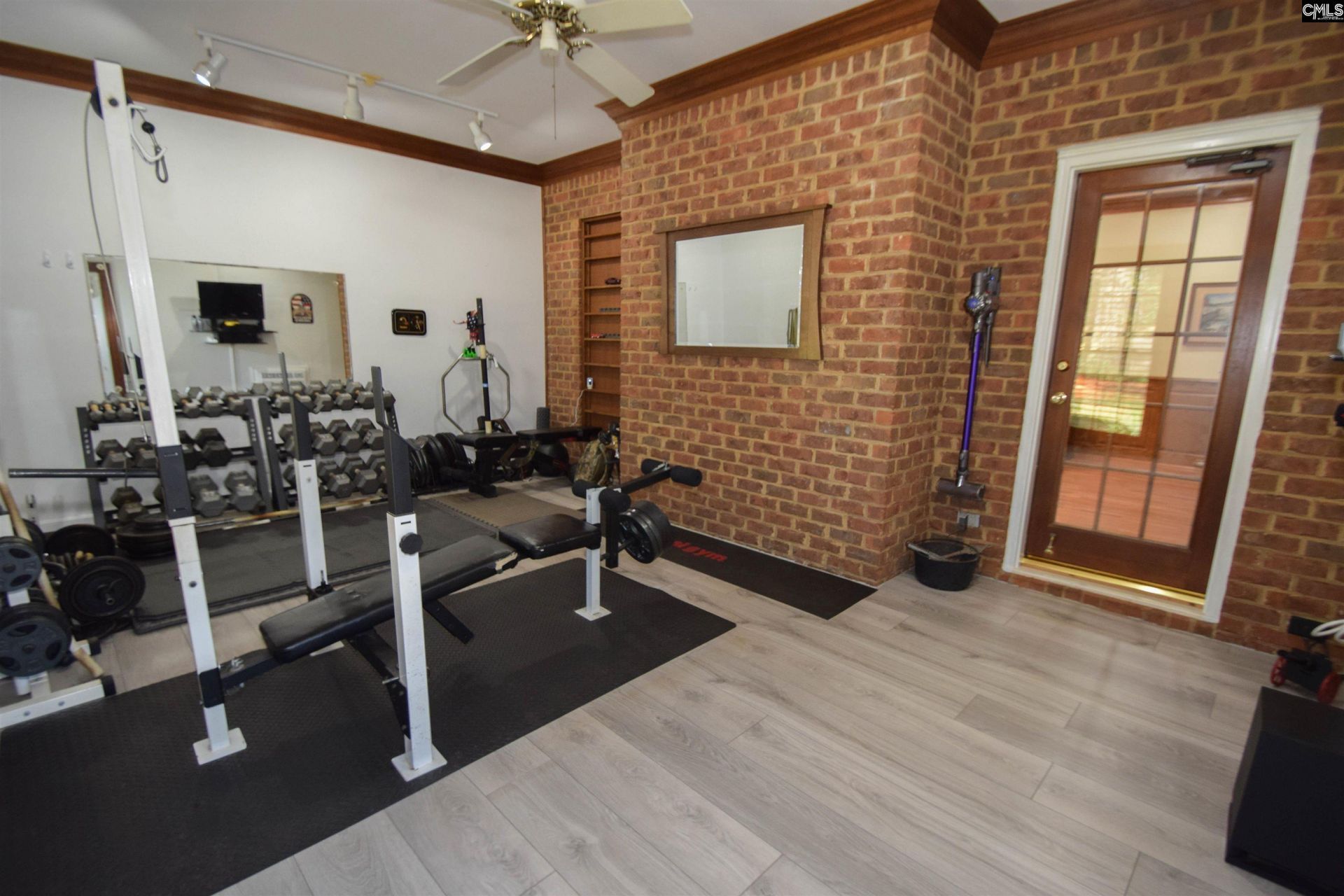 209 Doulton Way Photo 35