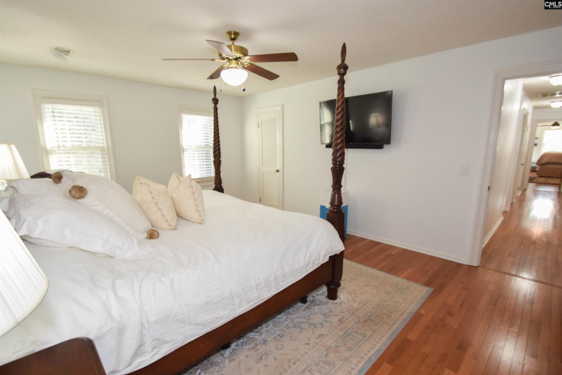 209 Doulton Way Photo 39