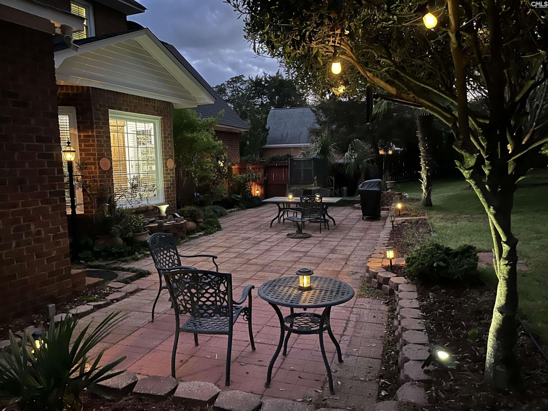 209 Doulton Way Photo 4