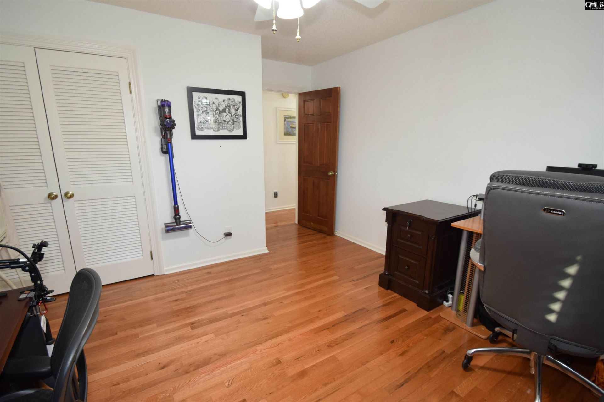 209 Doulton Way Photo 45