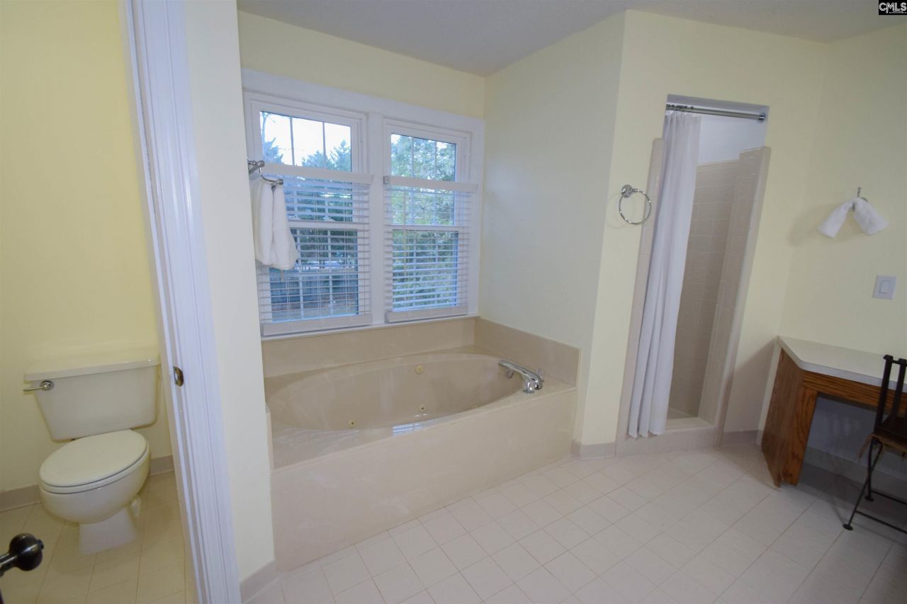 209 Doulton Way Photo 45