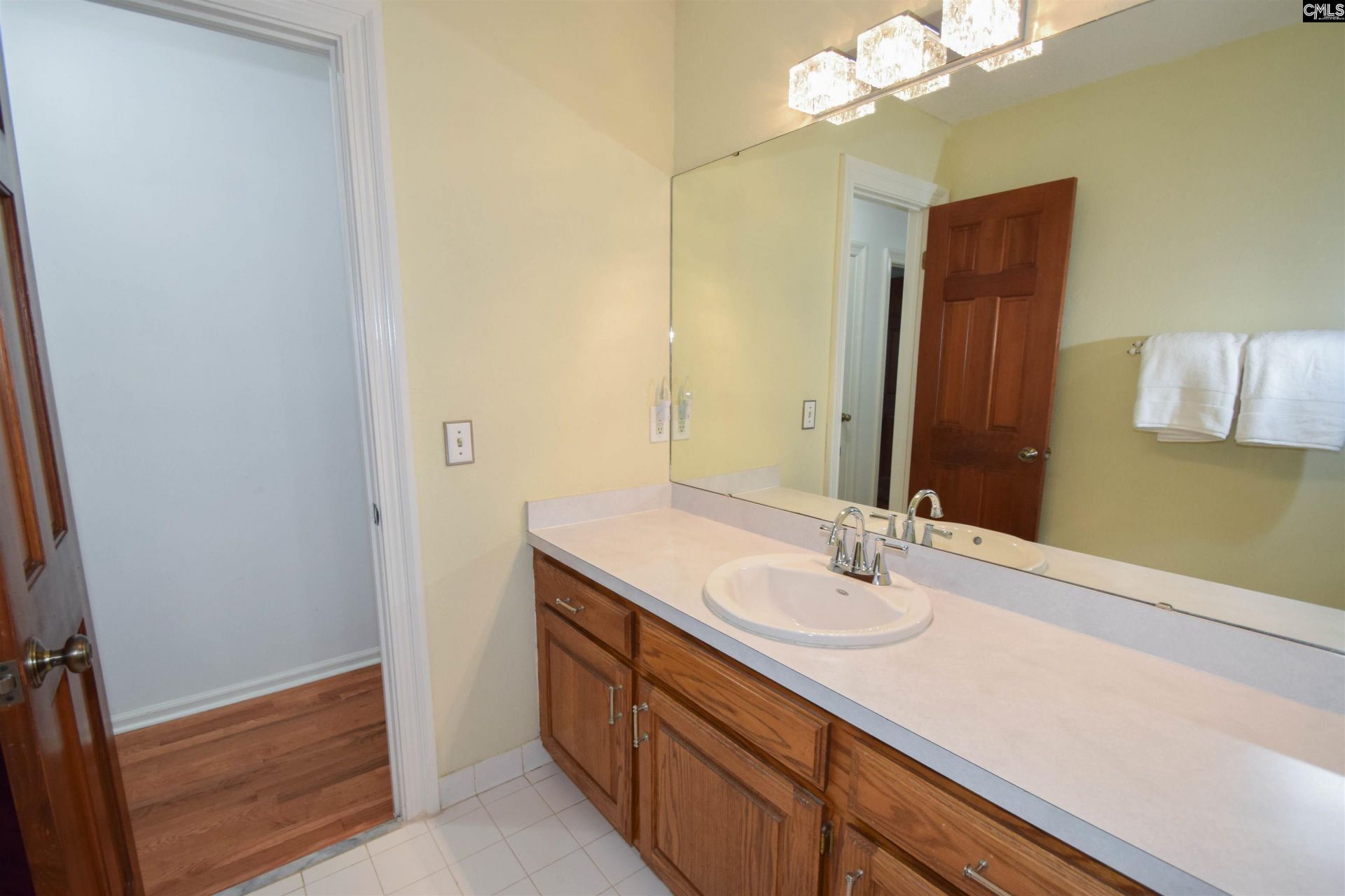 209 Doulton Way Photo 49