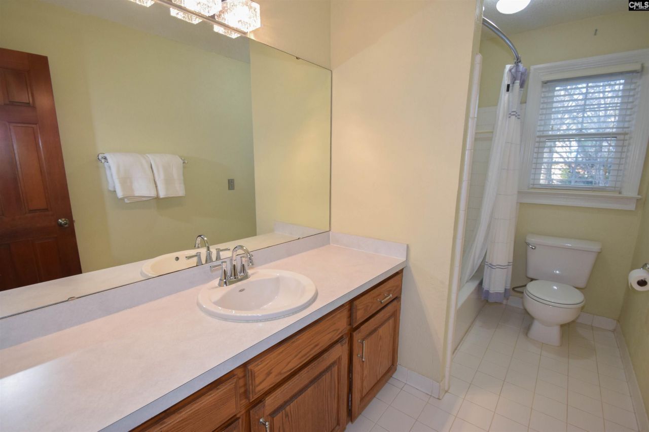 209 Doulton Way Photo 51