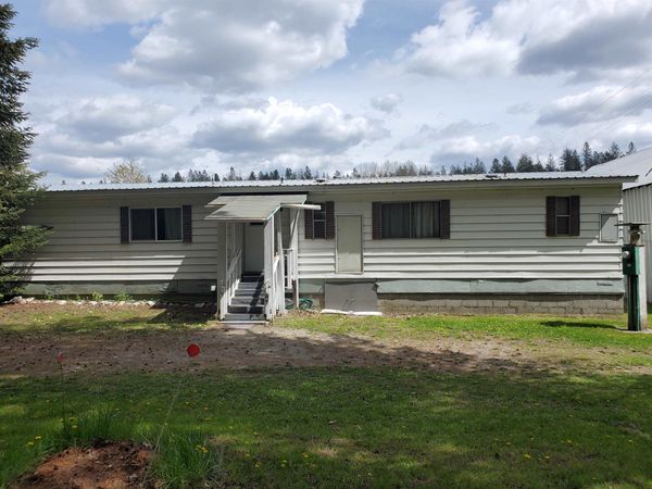 26310 N River Estates Dr, Chattaroy, WA 99003