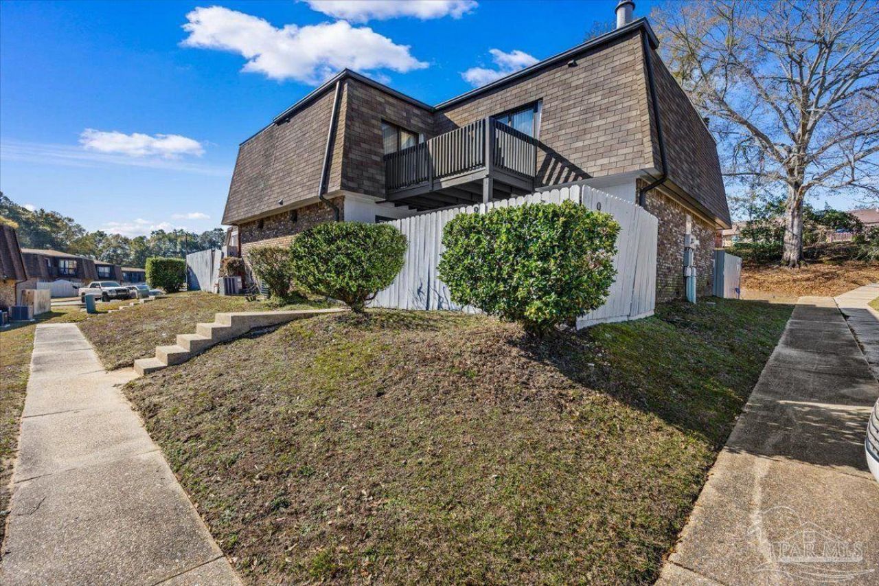 2301 W Michigan Ave, Unit 9, Pensacola, FL 32526 Main Photo