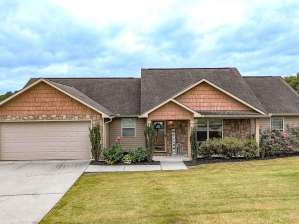 210 Madison Drive SW, Calhoun, GA 30701