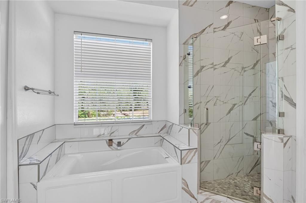 4340 Golden Gate Blvd E, Naples, FL 34120 Photo