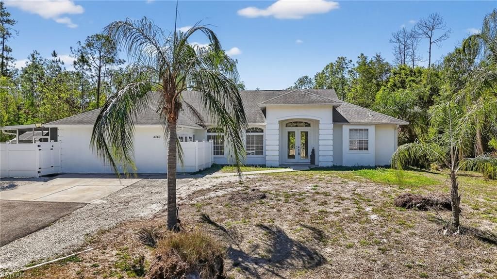 4340 Golden Gate Blvd E, Naples, FL 34120 Photo