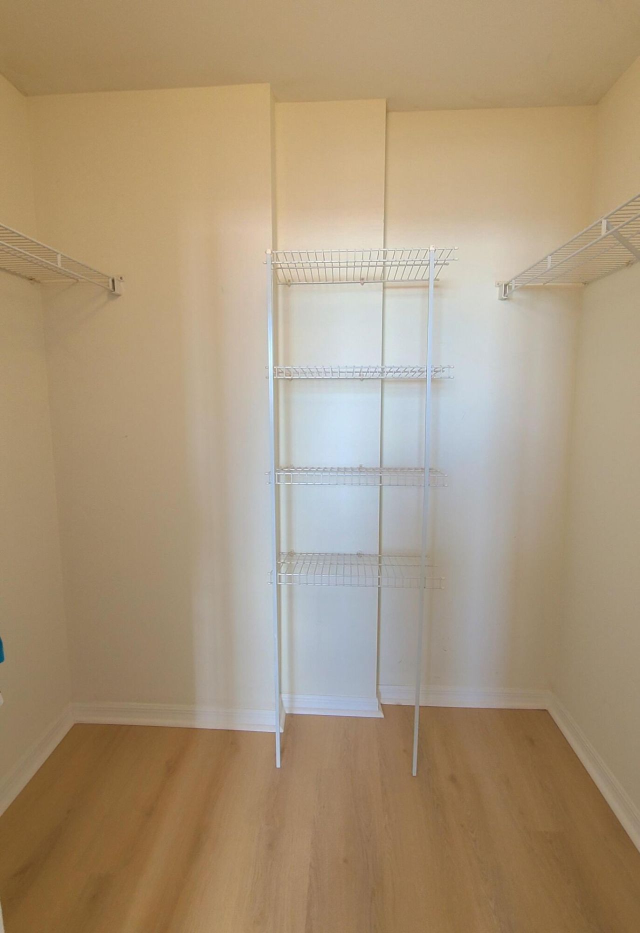 616 Clearwater Park Road, Unit Apt 812, West Palm Beach, FL 33401 Photo