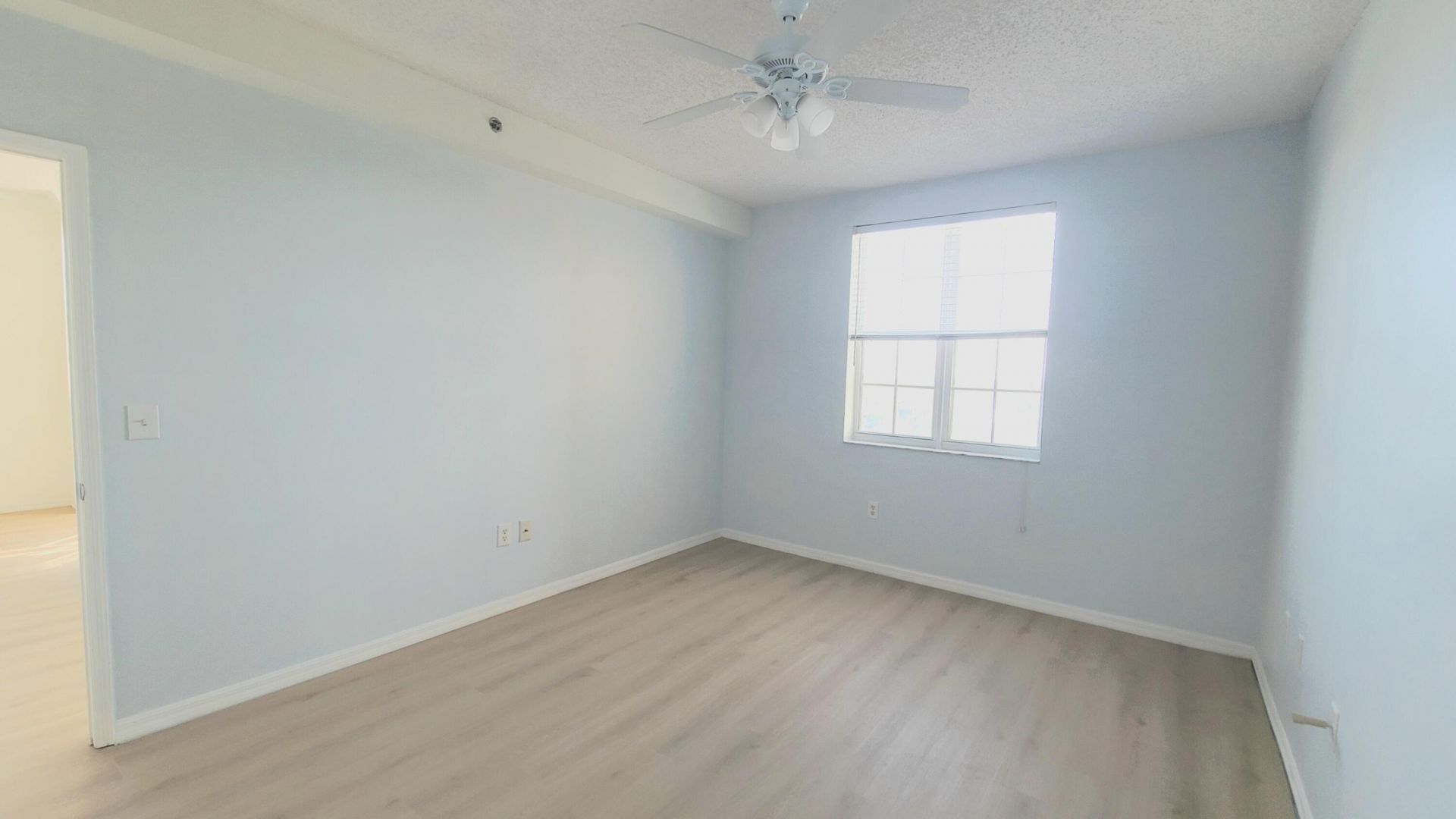 616 Clearwater Park Road, Unit Apt 812, West Palm Beach, FL 33401 Photo