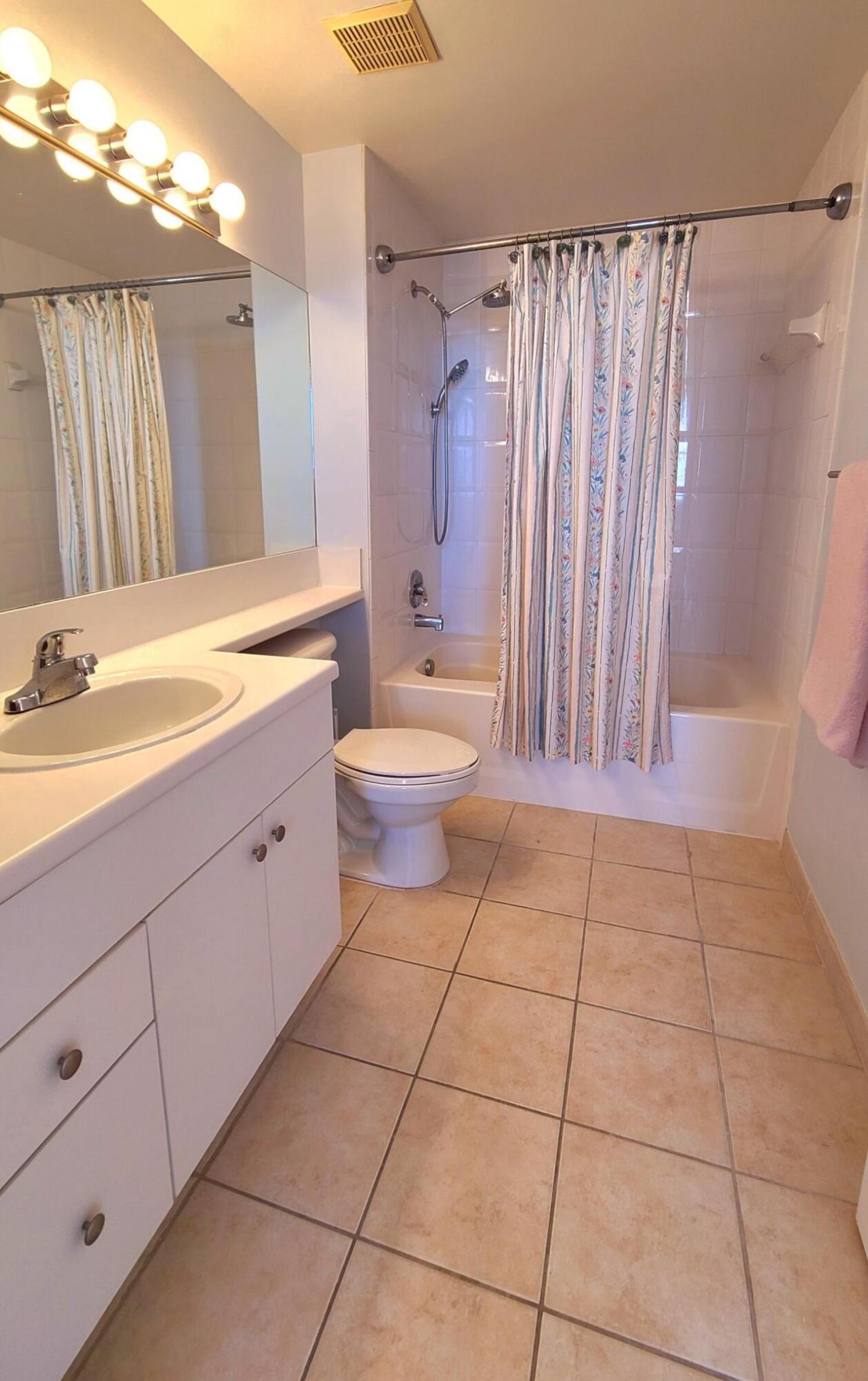 616 Clearwater Park Road, Unit Apt 812, West Palm Beach, FL 33401 Photo