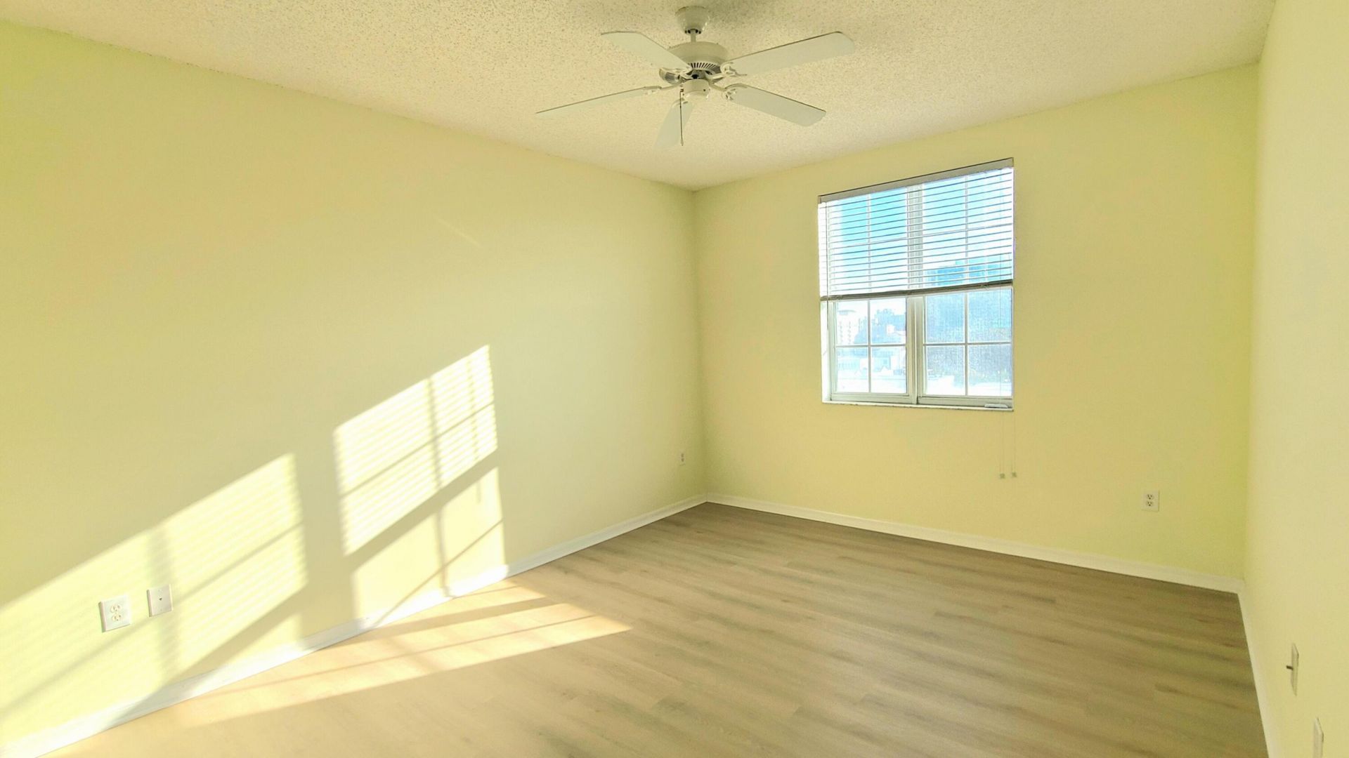 616 Clearwater Park Road, Unit Apt 812, West Palm Beach, FL 33401 Photo