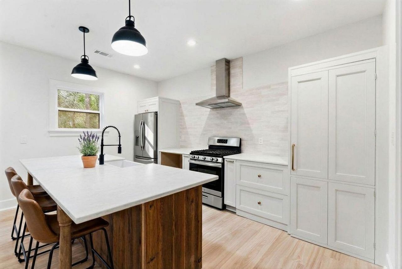 406 Center Street Photo 12