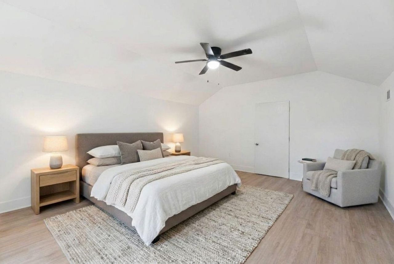 406 Center Street Photo 13