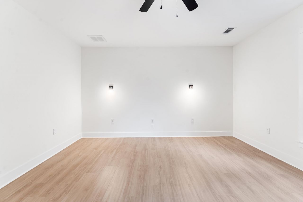 406 Center Street Photo 29