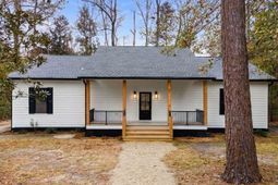 406 Center Street photo 4