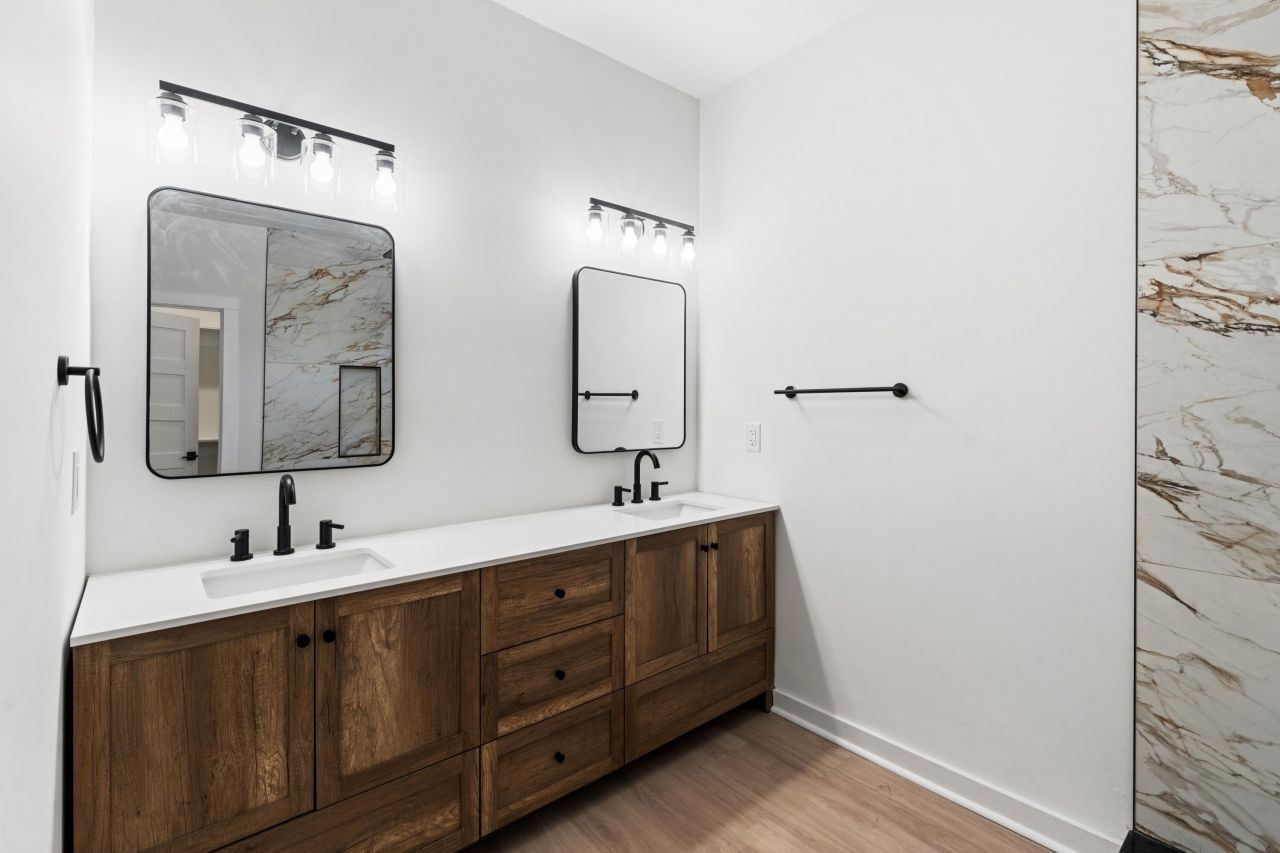 406 Center Street Photo 30