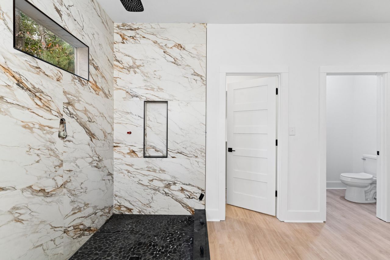 406 Center Street Photo 31