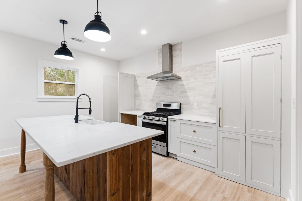 406 Center Street Photo 34