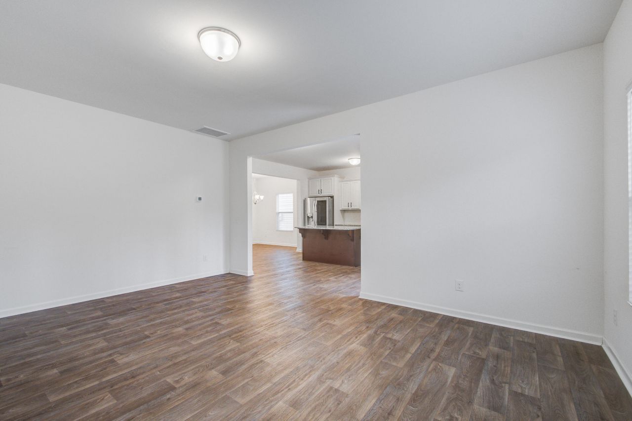 411 Fox Sparrow Court Photo 17