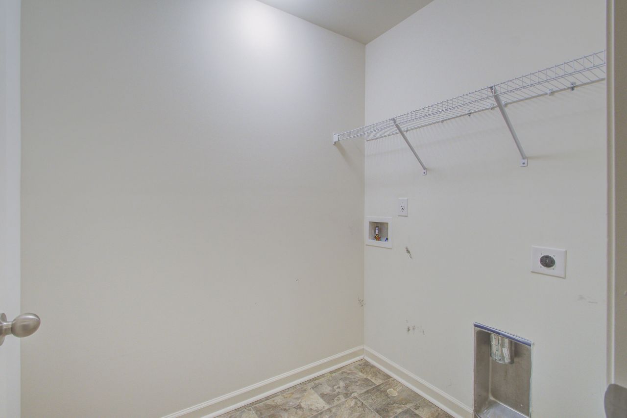 411 Fox Sparrow Court Photo 26